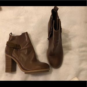 Light brown booties